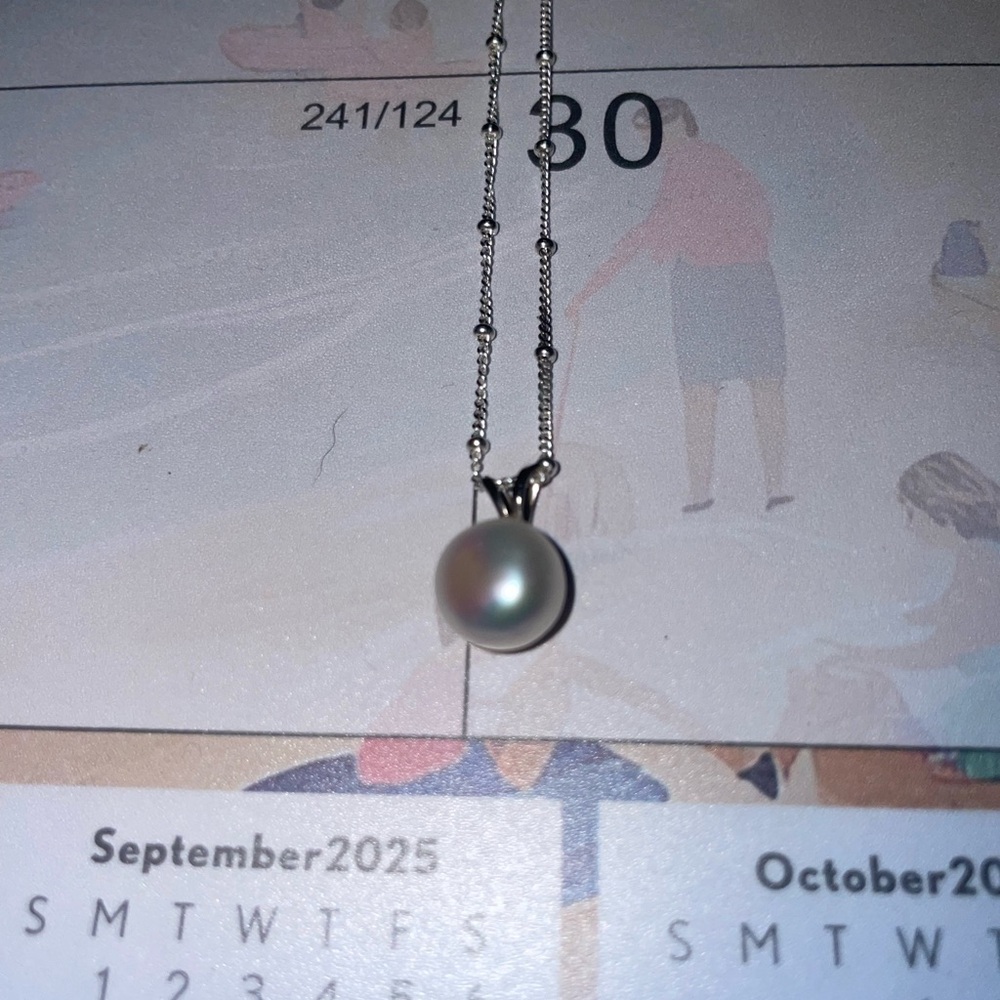 Elegant Silver Pearl Necklace